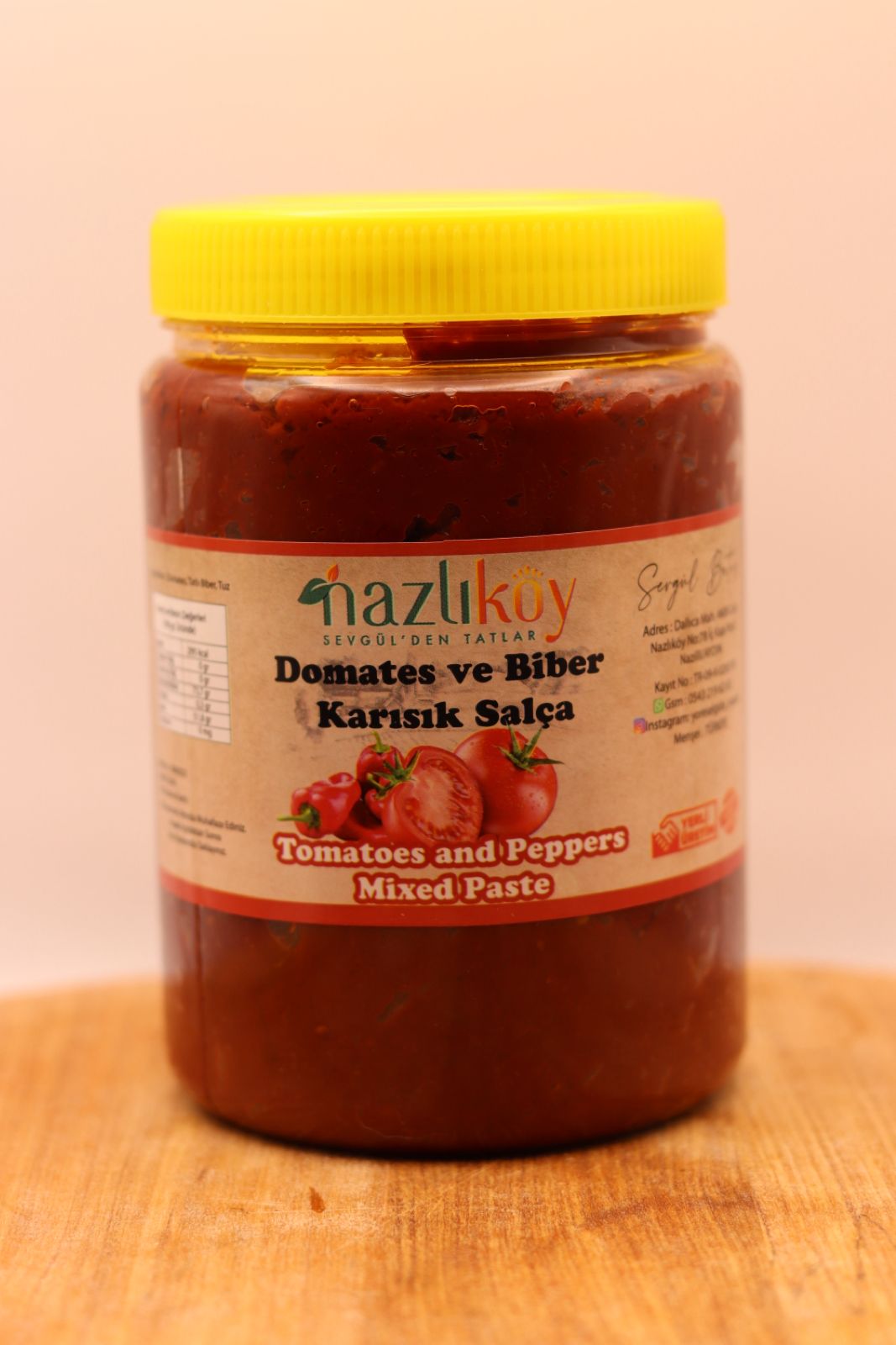 Paprika und Tomatenmark – Sifa Aktar Linz